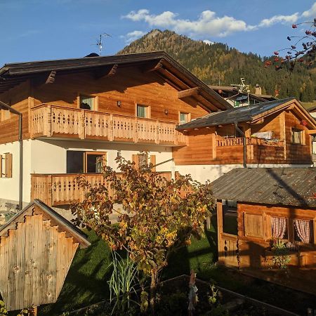 Ciasa Giorgina Apartment Pozza di Fassa Exterior photo